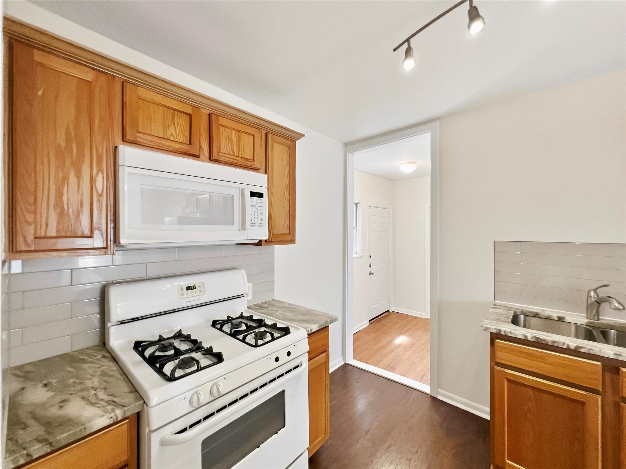 4508 Bennett Ave #a Property Photo 7
