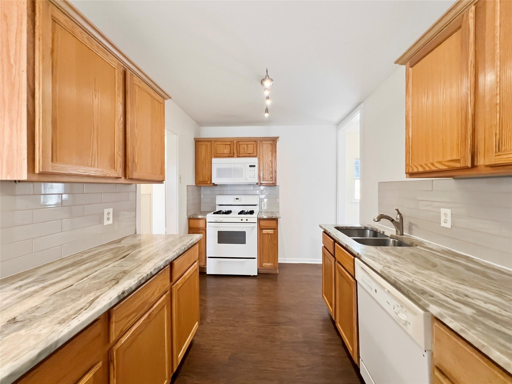 4508 Bennett Ave #a Property Photo 9