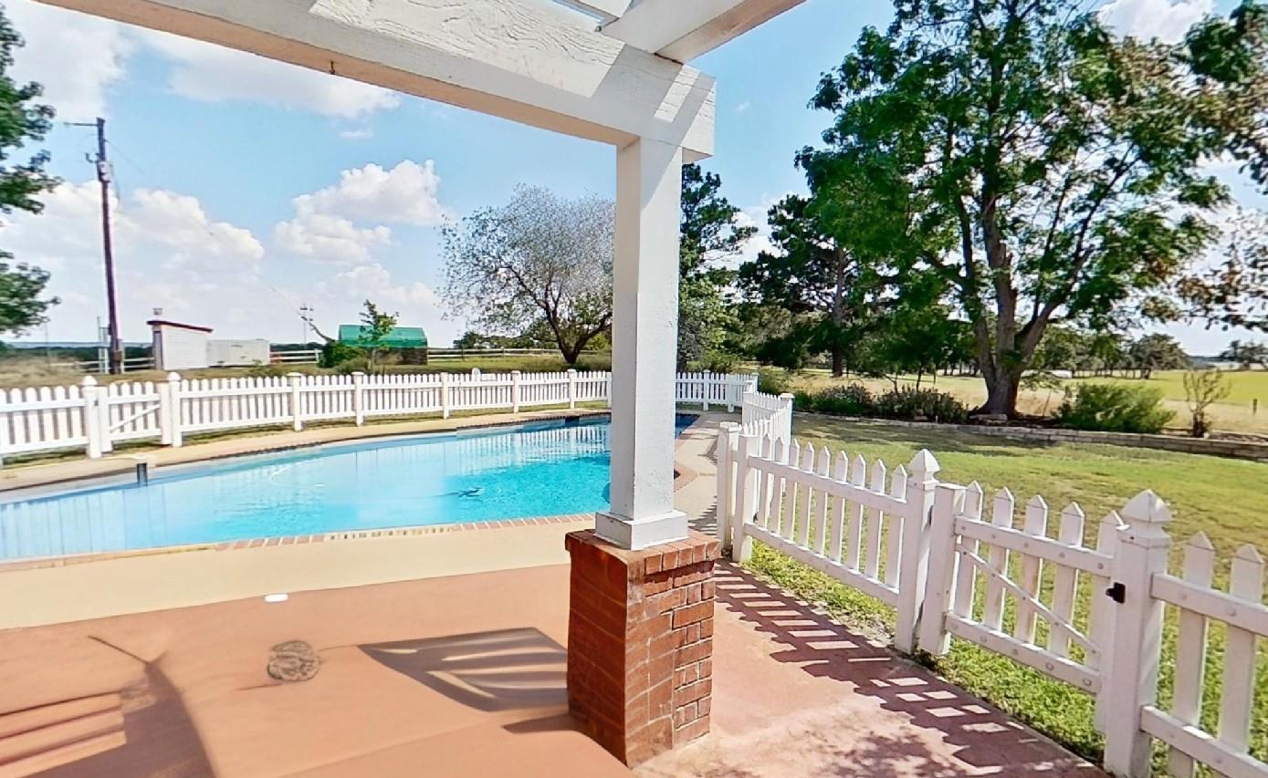 3083129 Property Photo 31