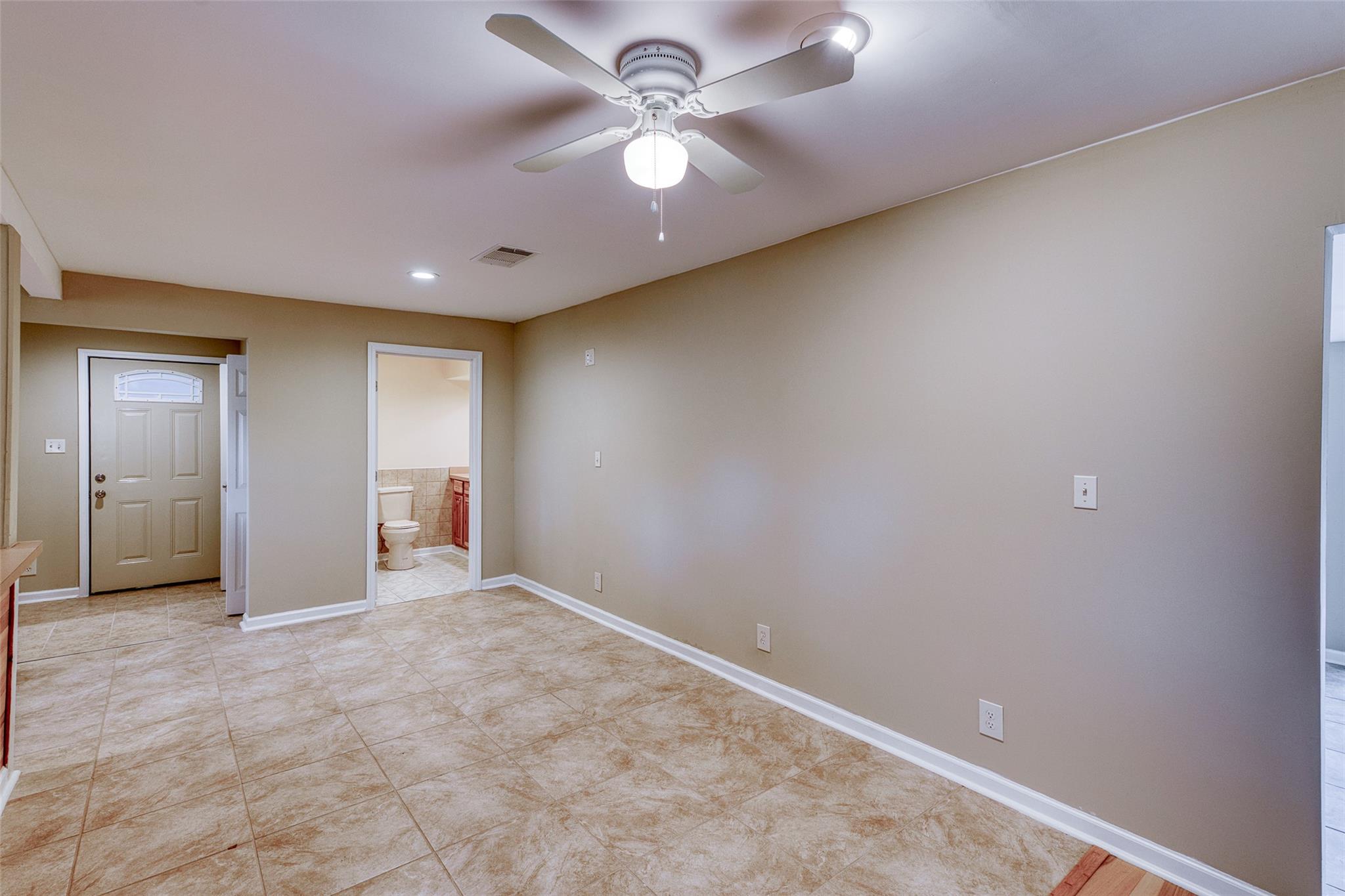 1503 Roselea Dr Property Photo 8