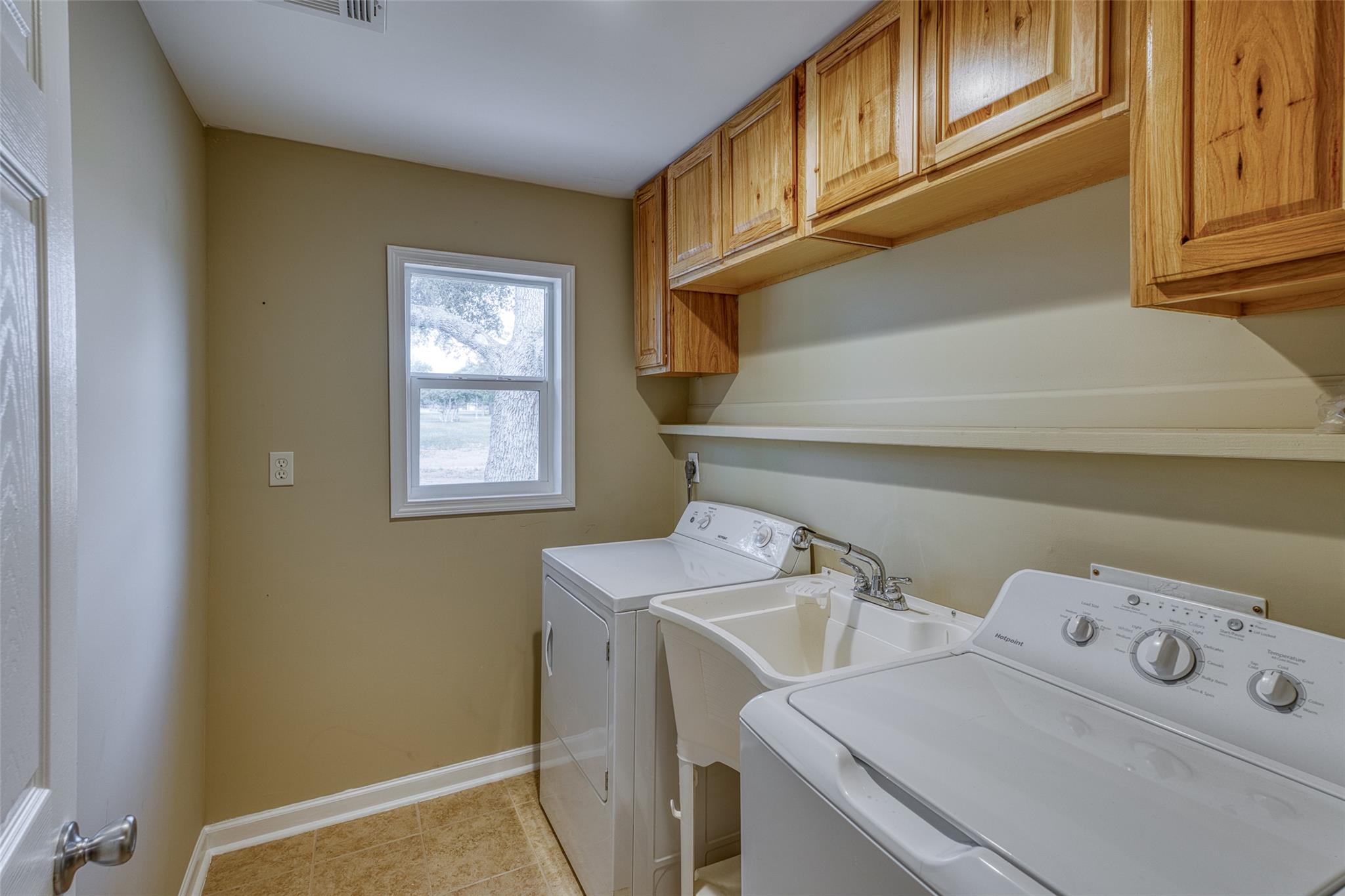 1503 Roselea Dr Property Photo 11