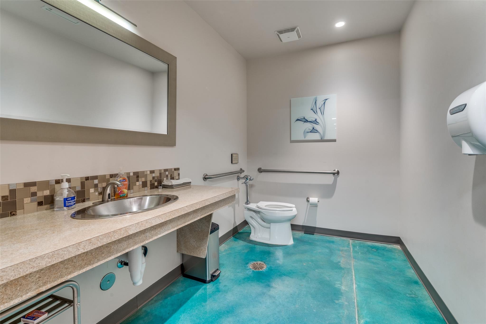 2500 W William Cannon Dr #607 B Property Photo 5