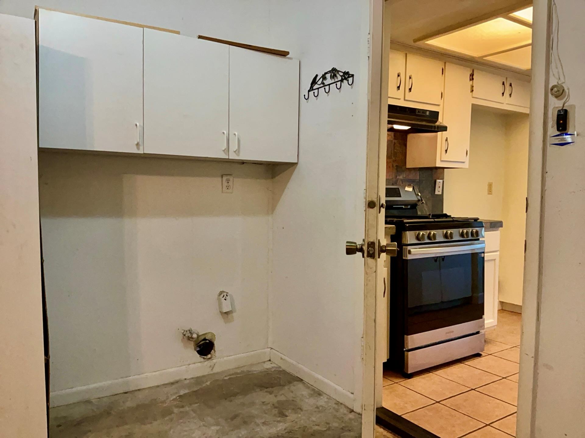 408 E Central Dr Property Photo 21
