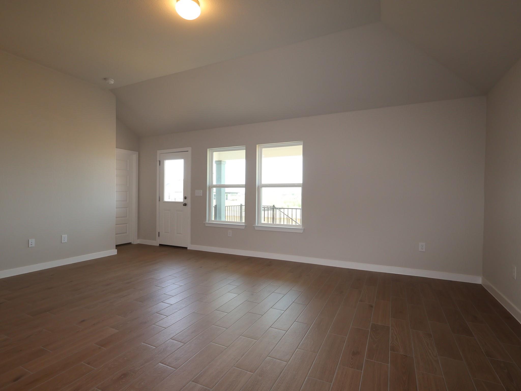 12404 Setting Peak Ln Property Photo 5