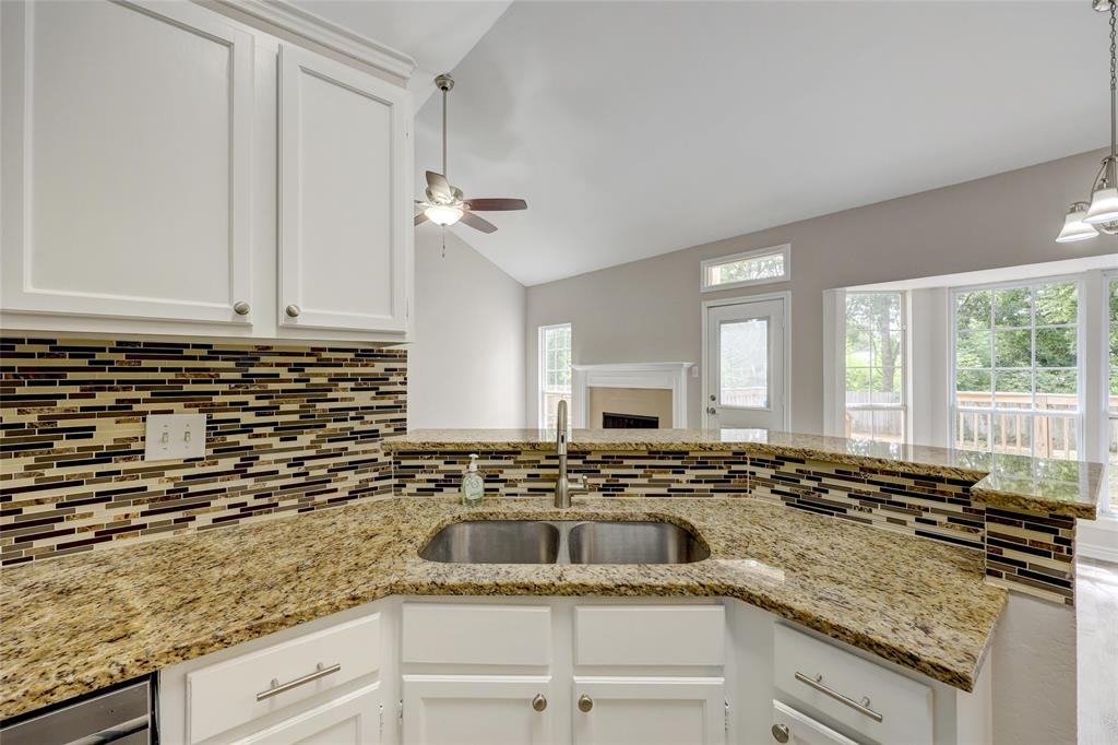 16401 Malden Dr Property Photo 11