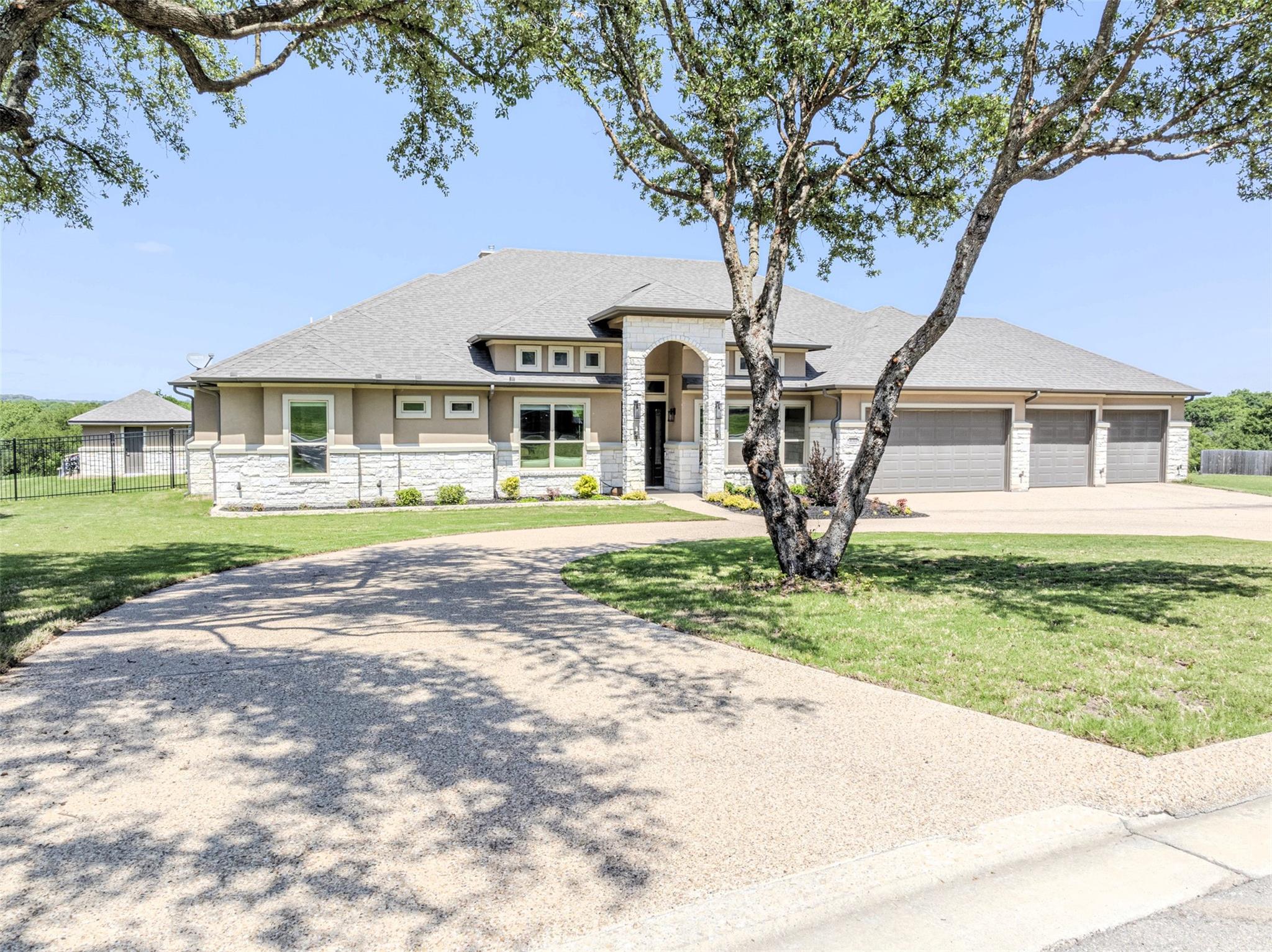 4013 Turning Leaf Dr Property Photo