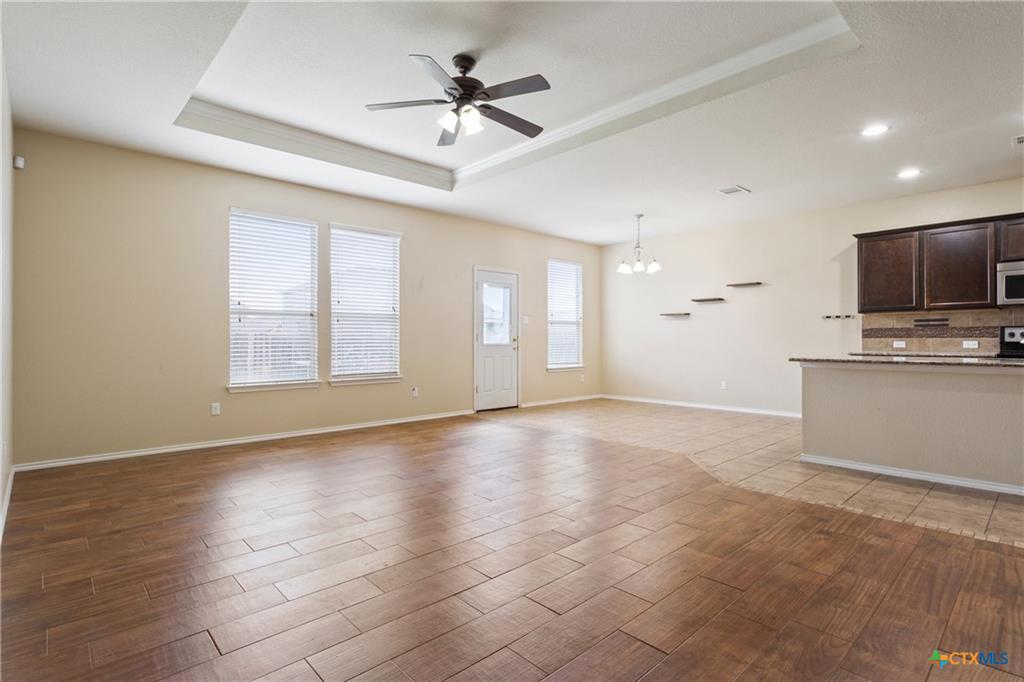 405 E Orion Dr Property Photo 2