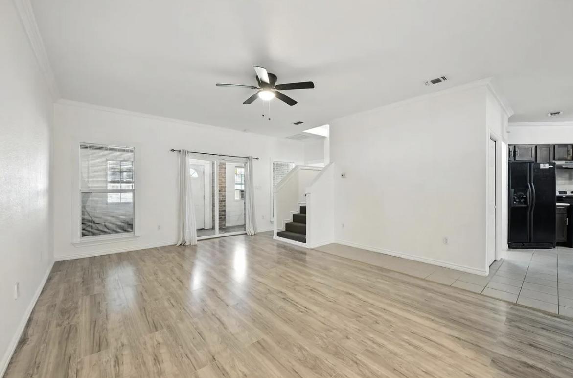 619 Comal Ave Property Photo 8