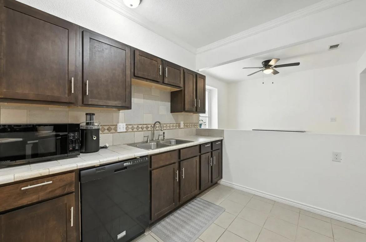619 Comal Ave Property Photo 13