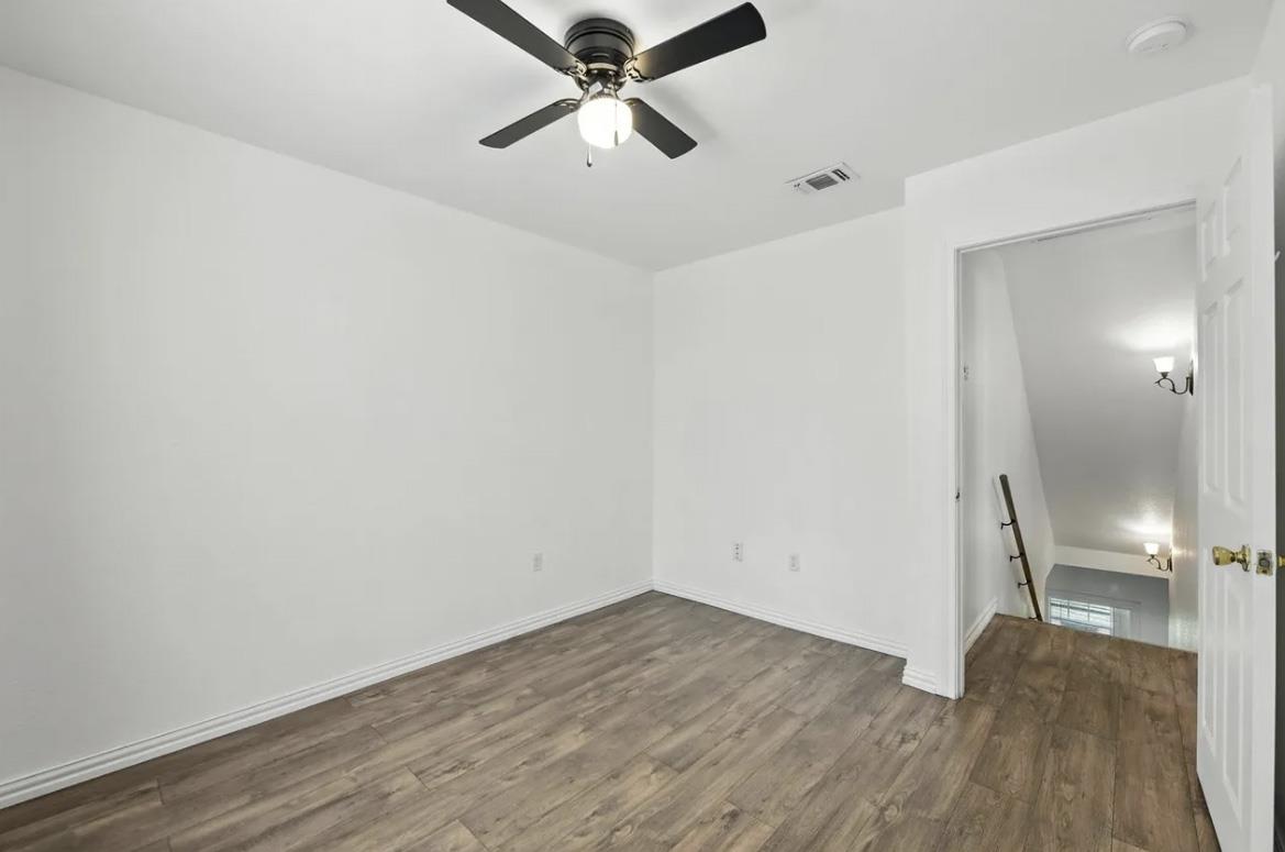 619 Comal Ave Property Photo 17