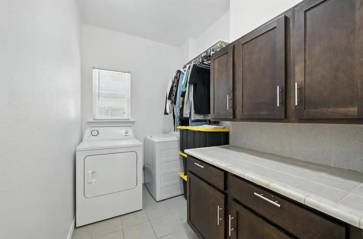 619 Comal Ave Property Photo 20