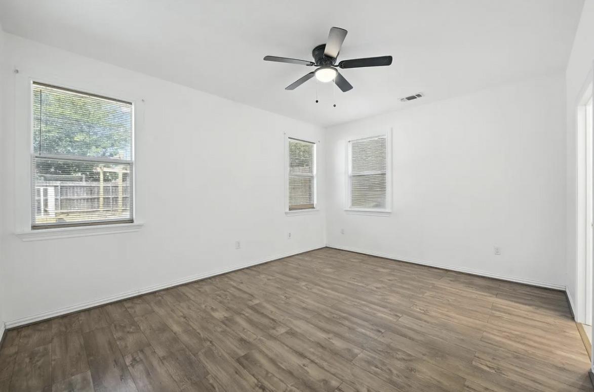 619 Comal Ave Property Photo 21