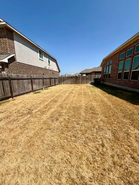 637 Palmilla St Property Photo 4