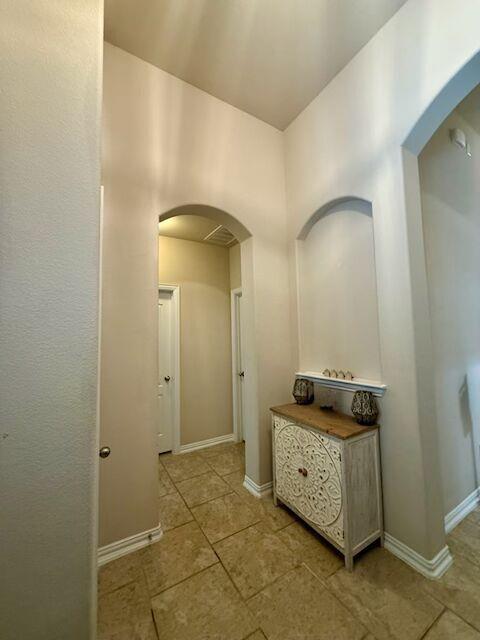 637 Palmilla St Property Photo 5