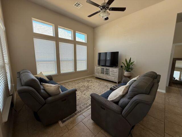 637 Palmilla St Property Photo 7