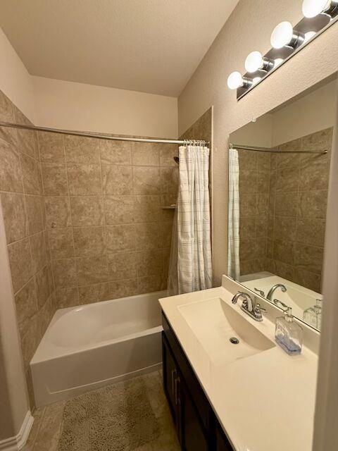 637 Palmilla St Property Photo 14