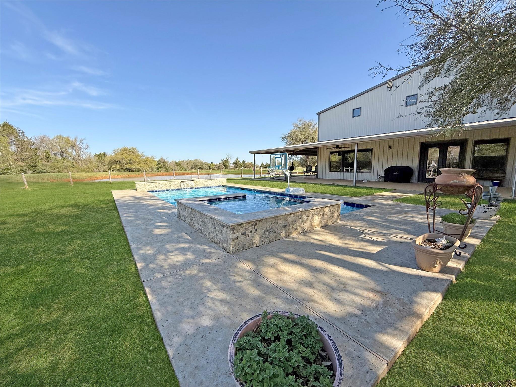 1185 County Road 410 Property Photo