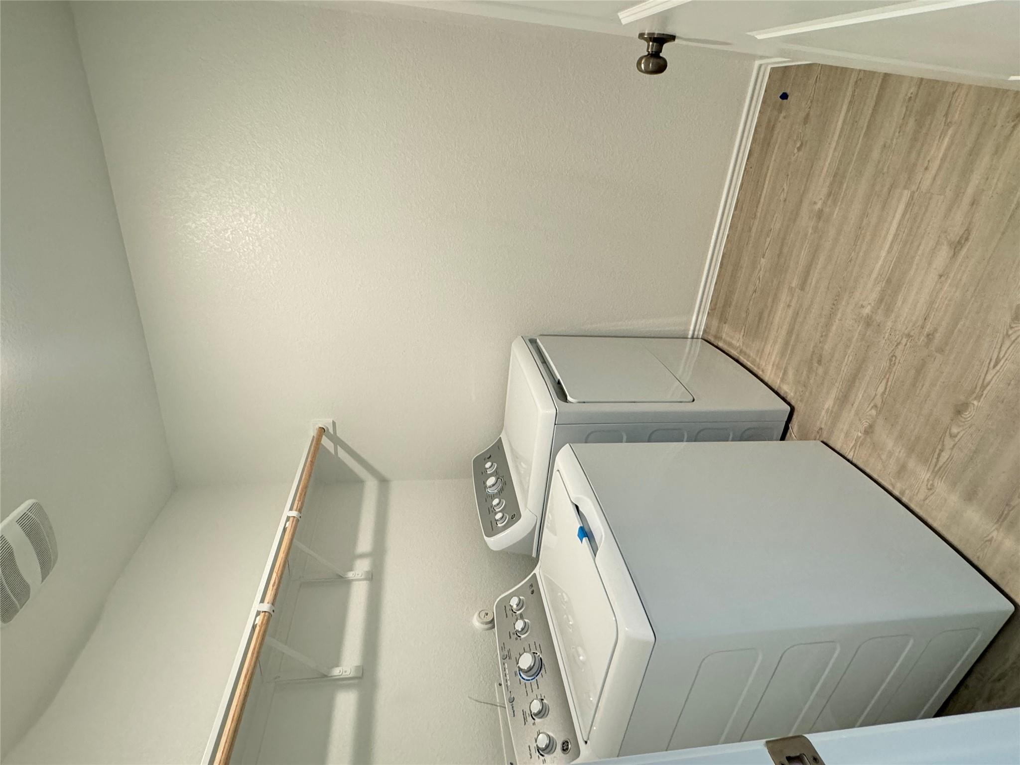 23520 Tiny Moons Way Property Photo 4
