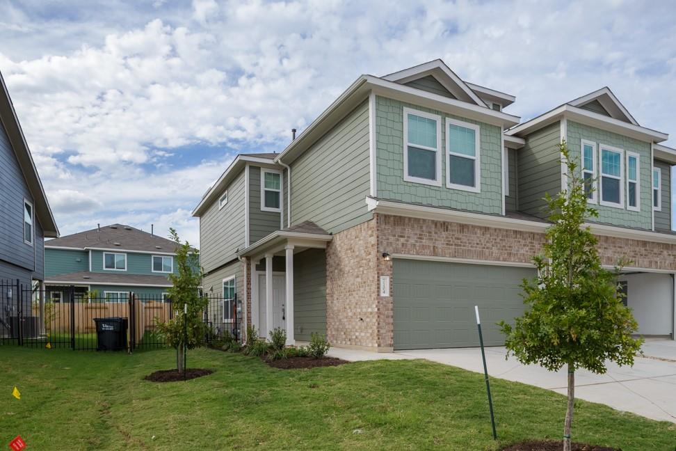 7104 Spotted Leaf Way Property Photo 2