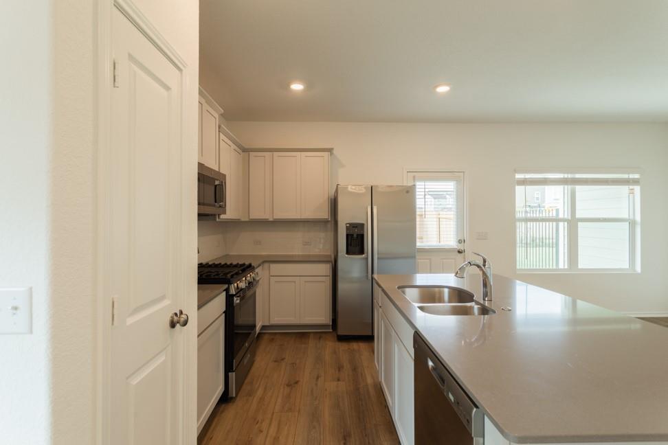 7104 Spotted Leaf Way Property Photo 6