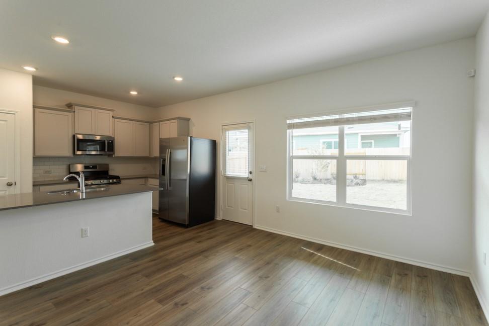 7104 Spotted Leaf Way Property Photo 11