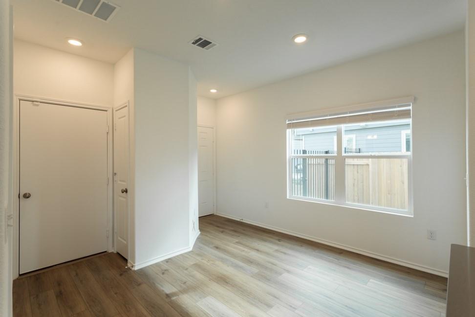 7104 Spotted Leaf Way Property Photo 13
