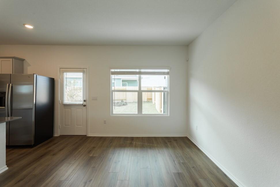 7104 Spotted Leaf Way Property Photo 15