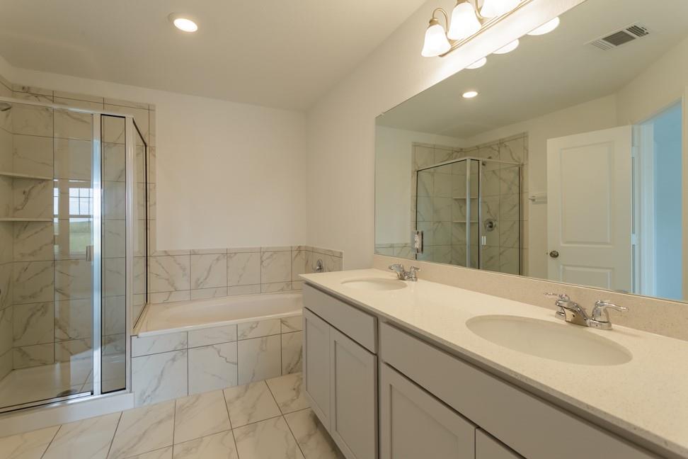 7104 Spotted Leaf Way Property Photo 20