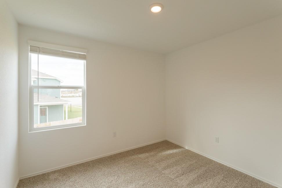 7104 Spotted Leaf Way Property Photo 24