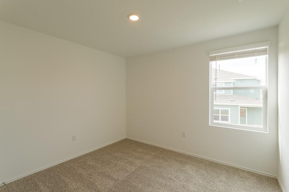 7104 Spotted Leaf Way Property Photo 28