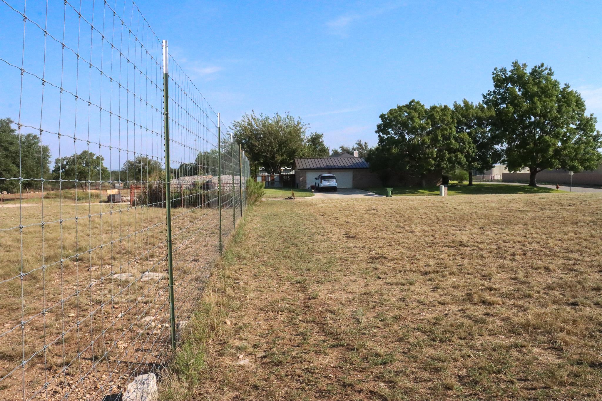 205 E Kelly Ln Property Photo 5
