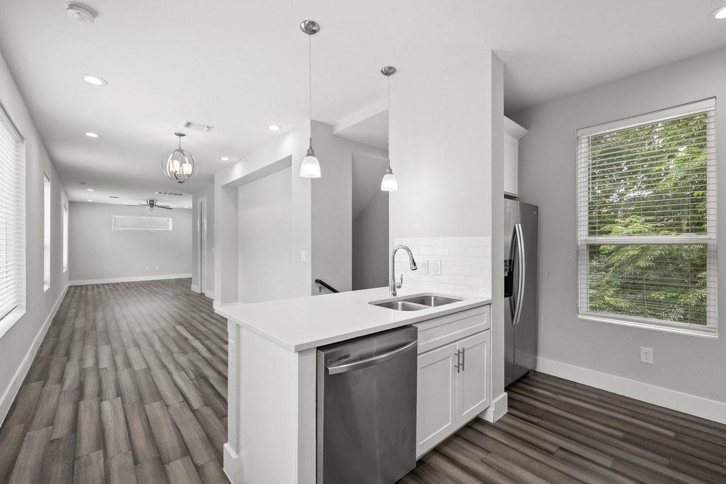 6109 Cherrylawn Cir #a Property Photo 14