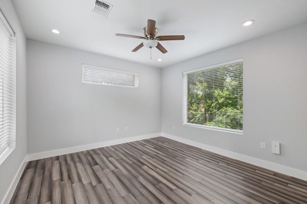 6109 Cherrylawn Cir #a Property Photo 18
