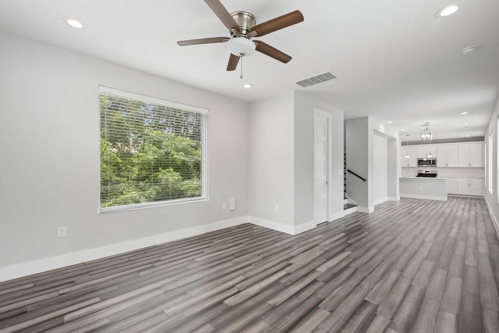 6109 Cherrylawn Cir #a Property Photo 22