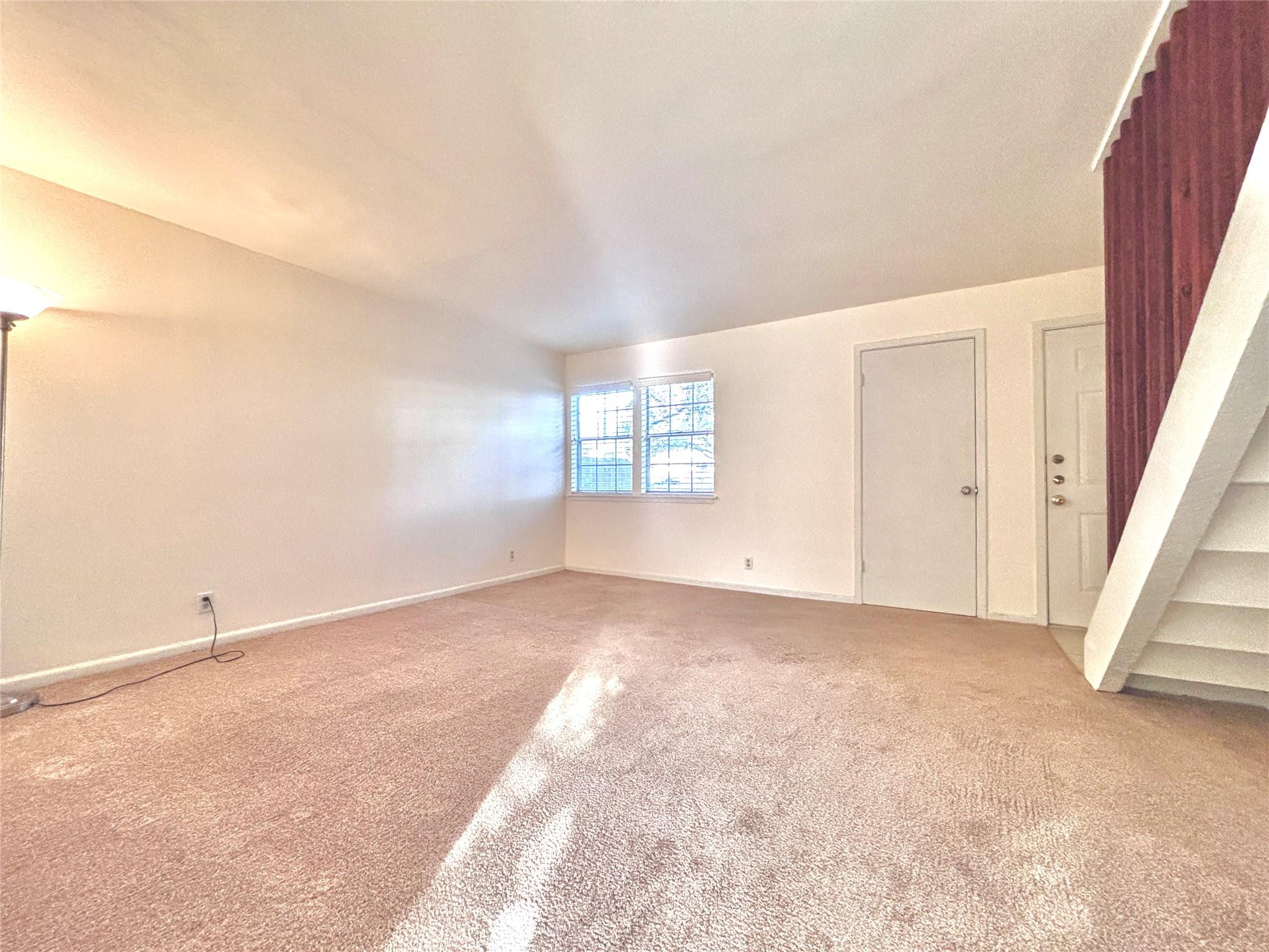 7407 Shadow Hill Dr Property Photo 8