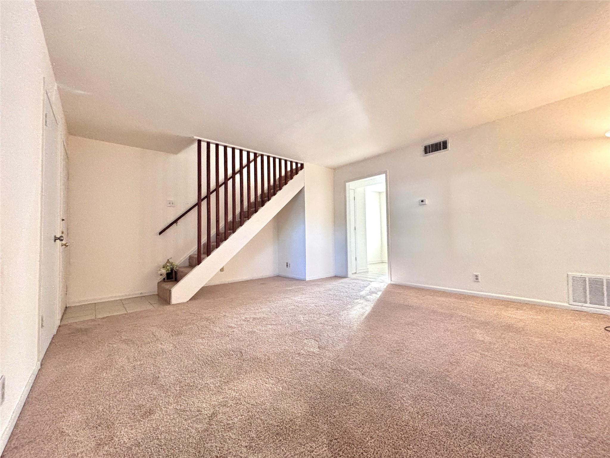 7407 Shadow Hill Dr Property Photo 10