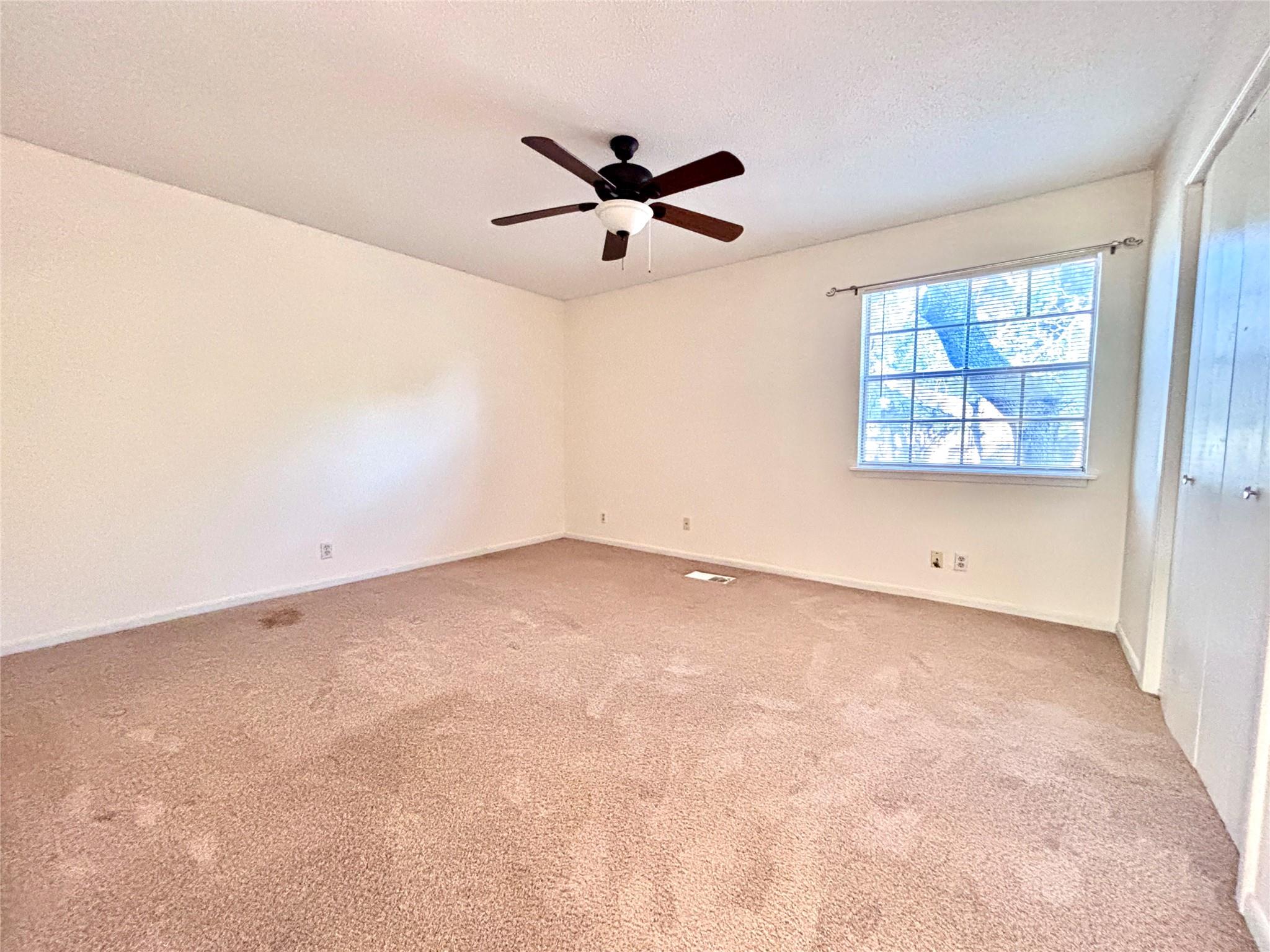 7407 Shadow Hill Dr Property Photo 14