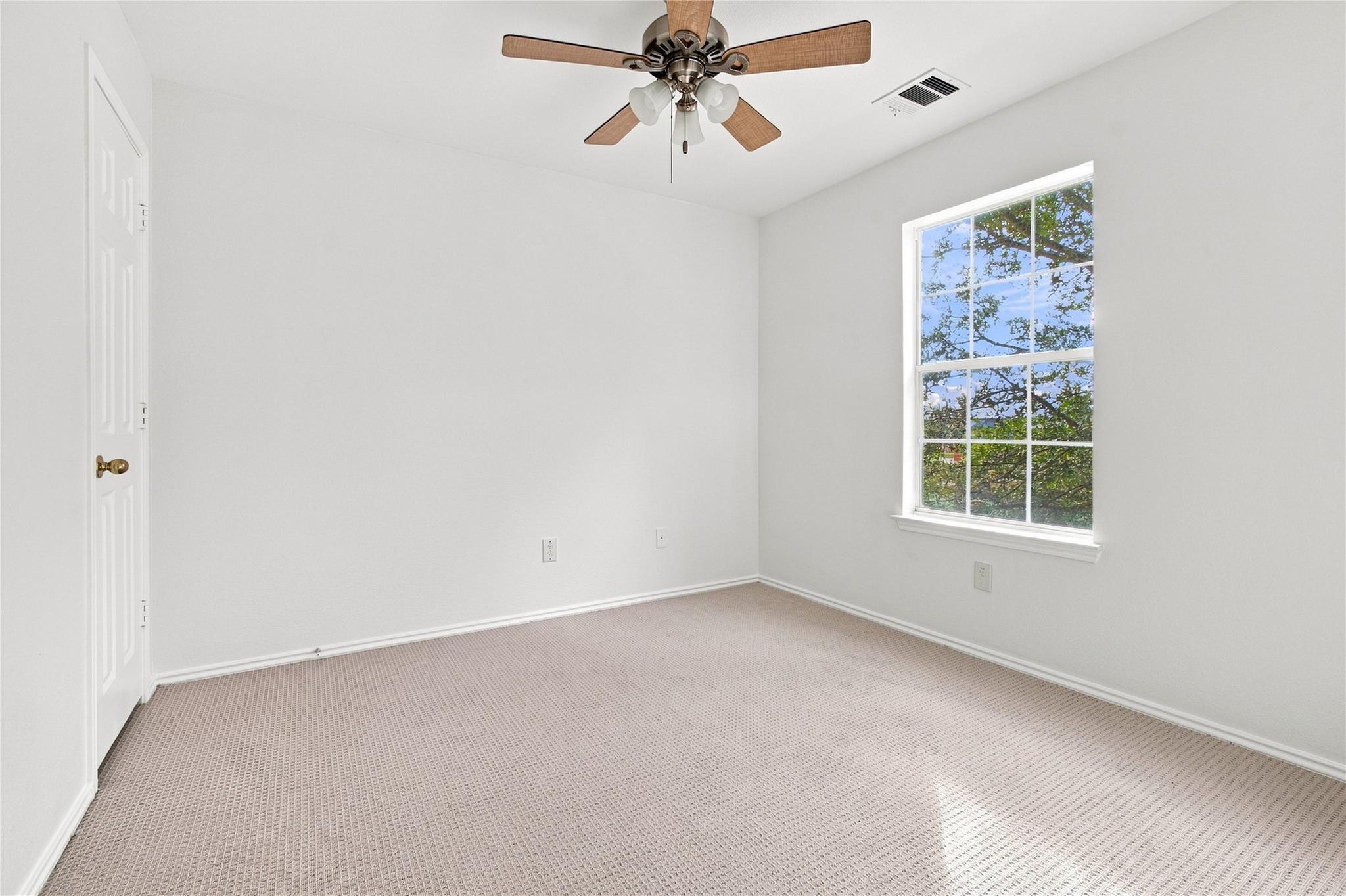 437 Haupt None Property Photo 18