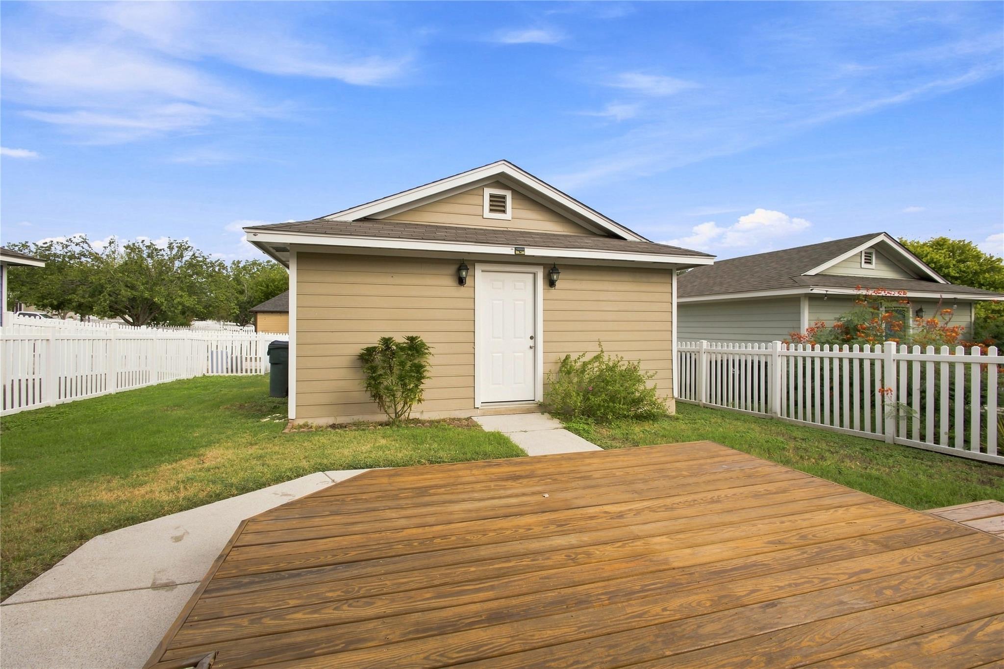 437 Haupt None Property Photo 26