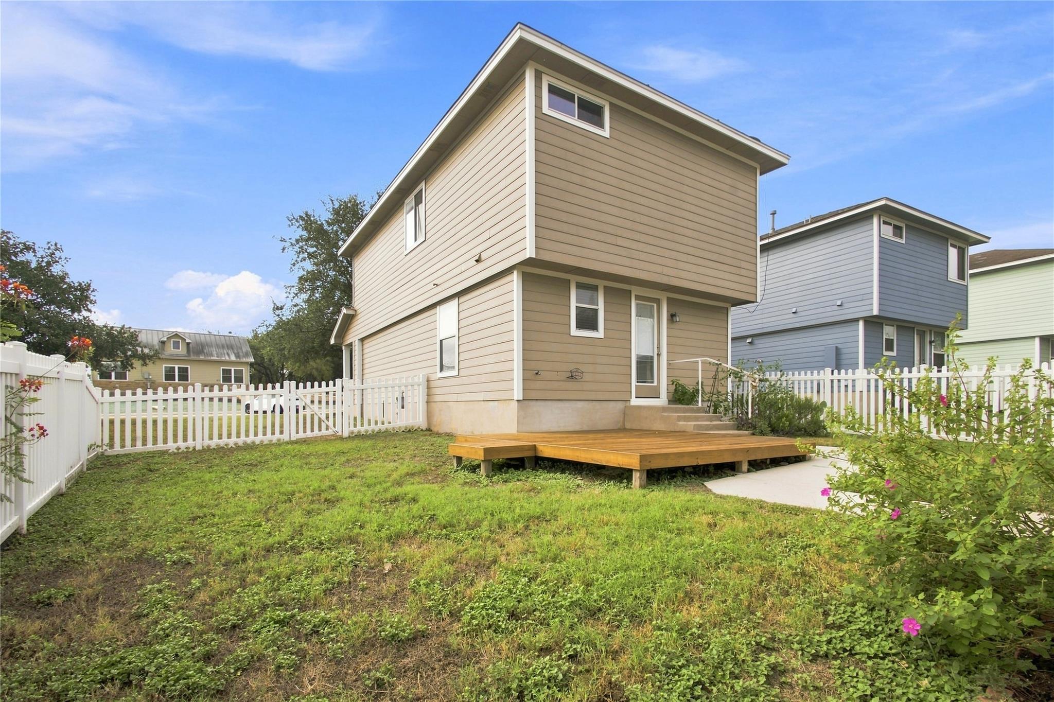 437 Haupt None Property Photo 27
