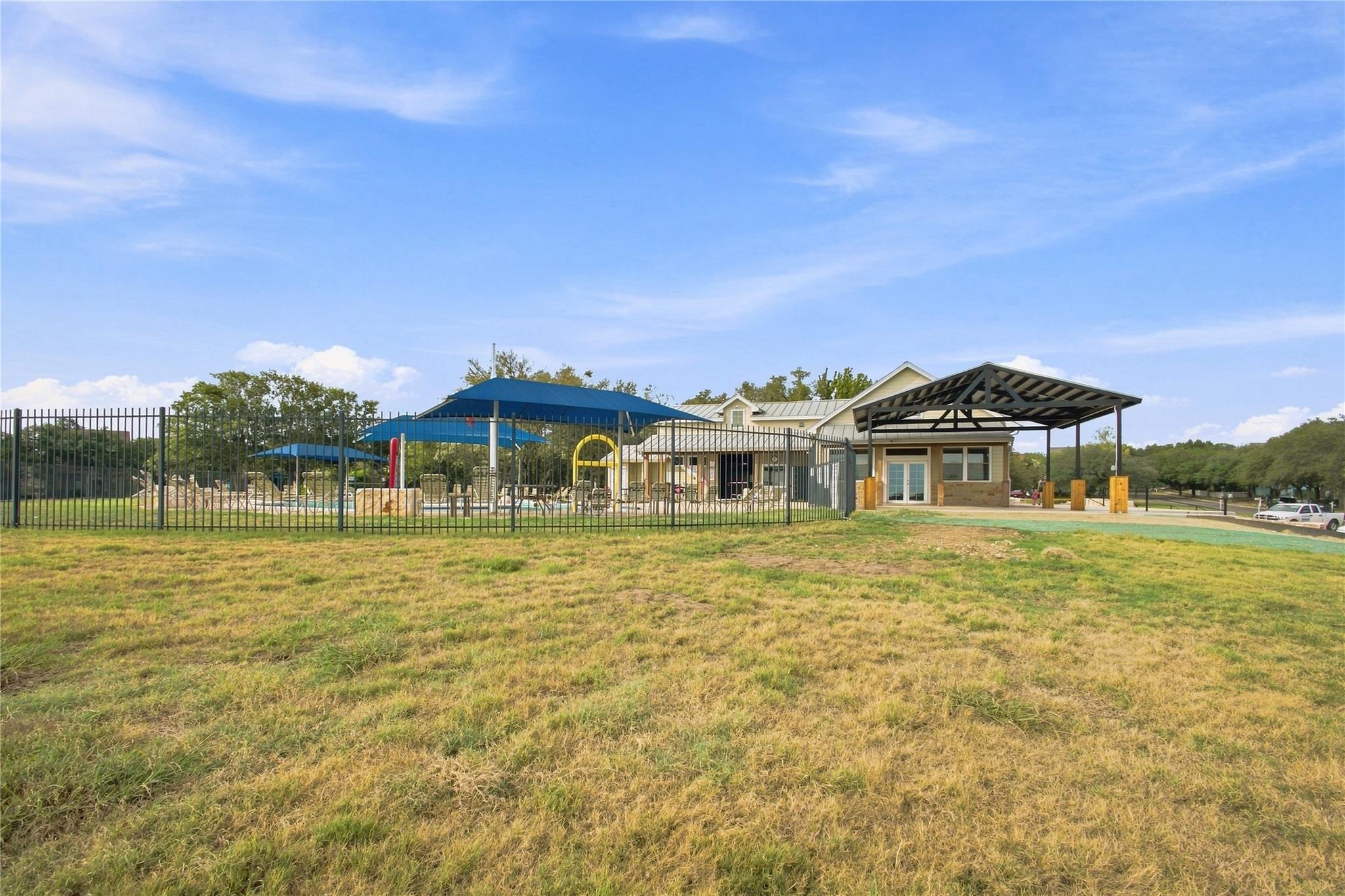 437 Haupt None Property Photo 30