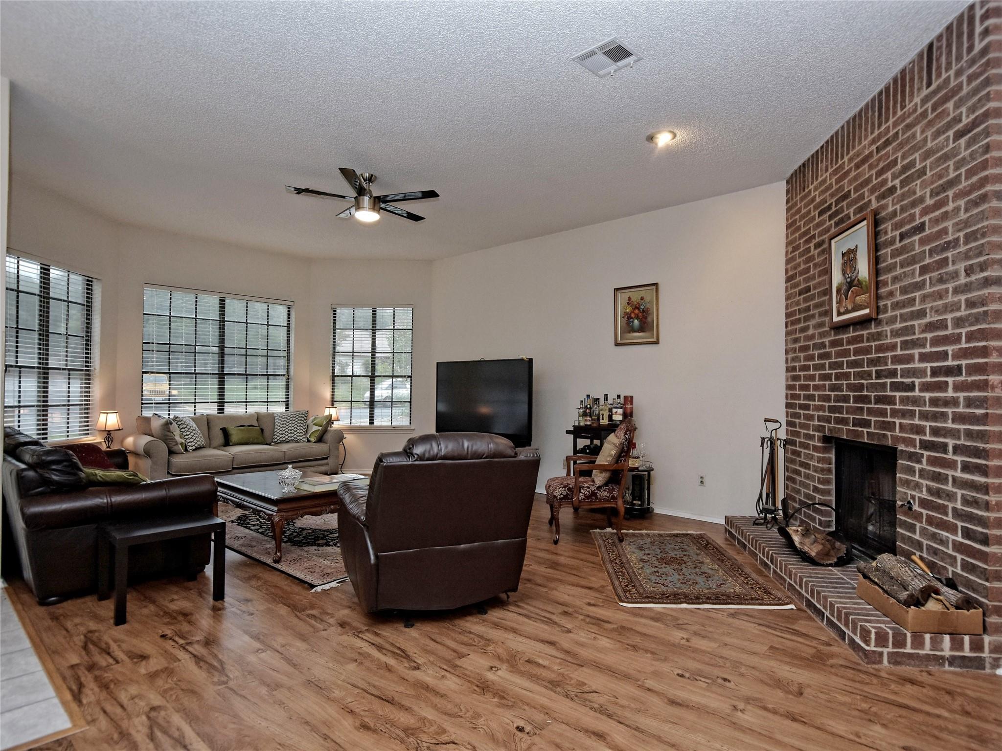 7801 Palacios Dr Property Photo 5