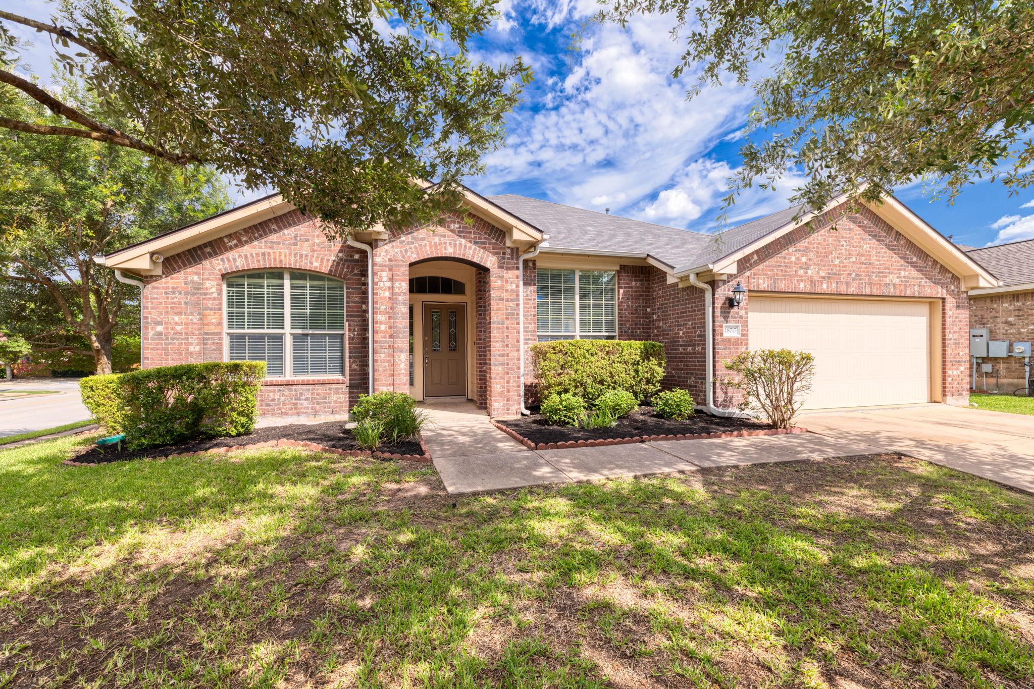 18717 Deep Water Dr Property Photo 1