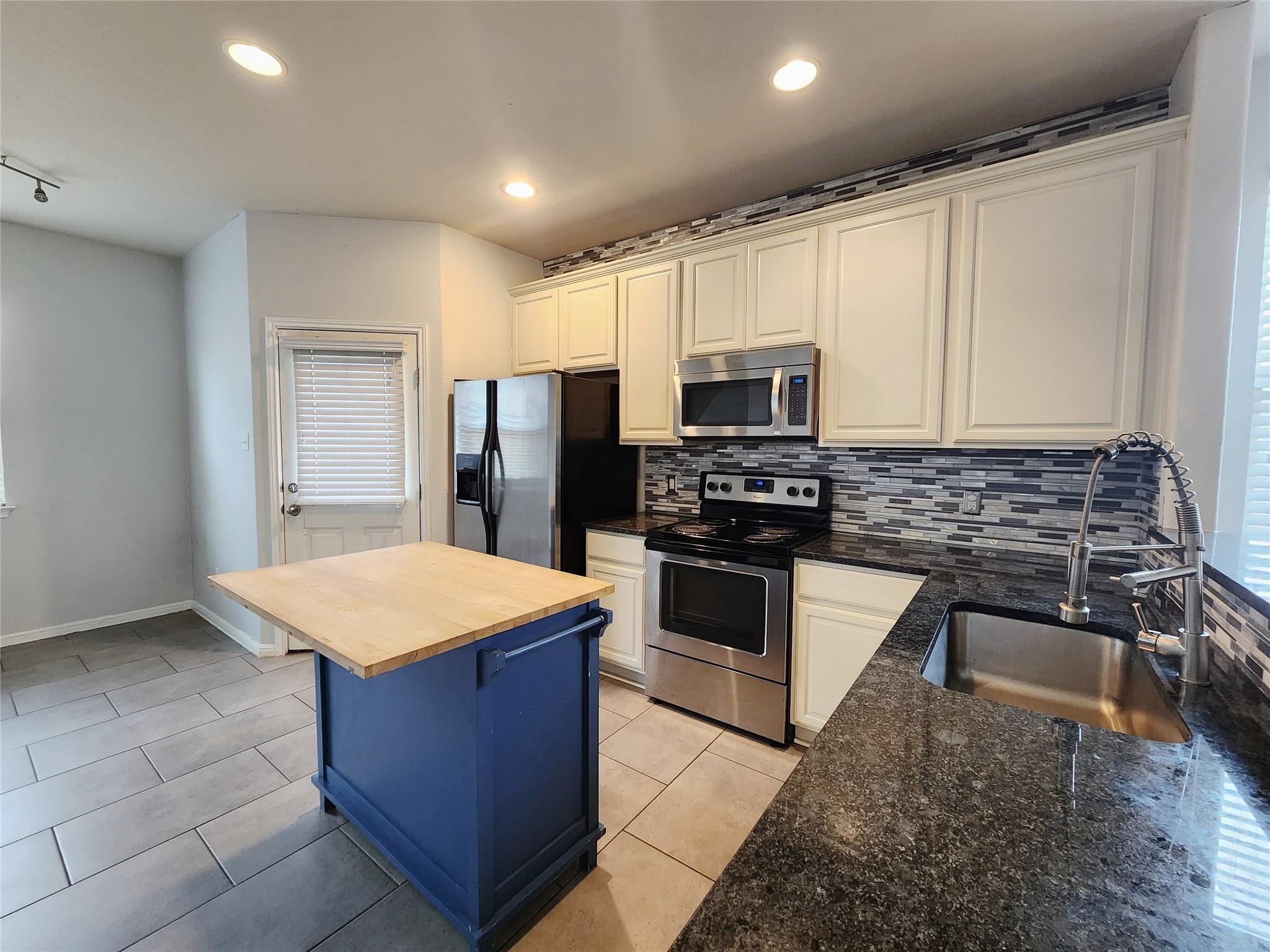 5921 Red Bud Ridge Ln Property Photo 1