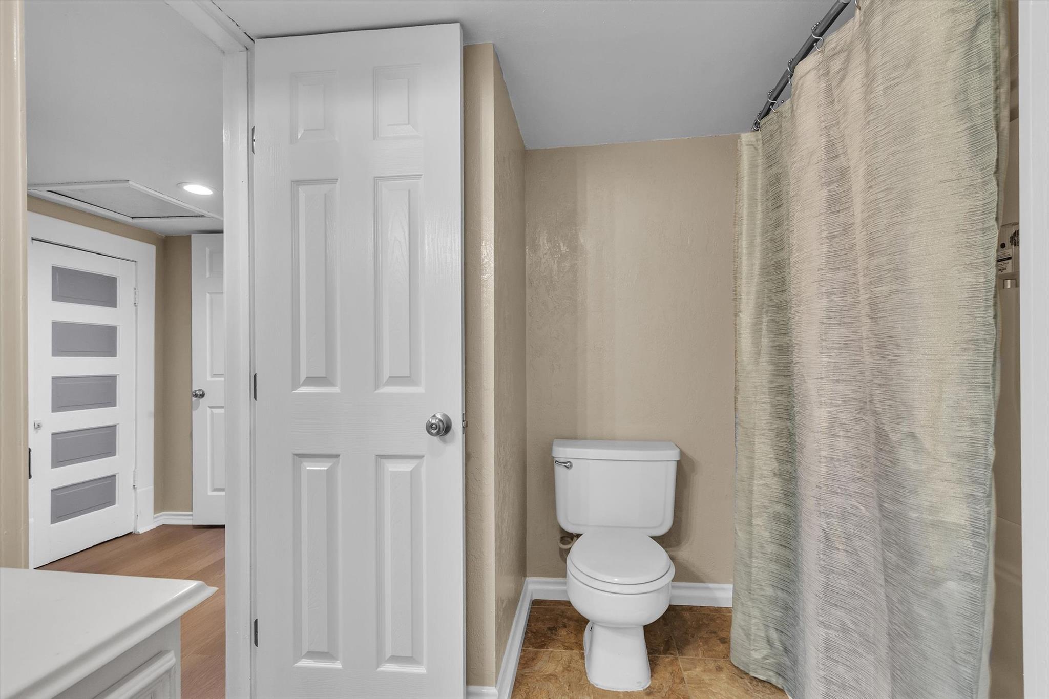 262 W Richmond St Property Photo 20