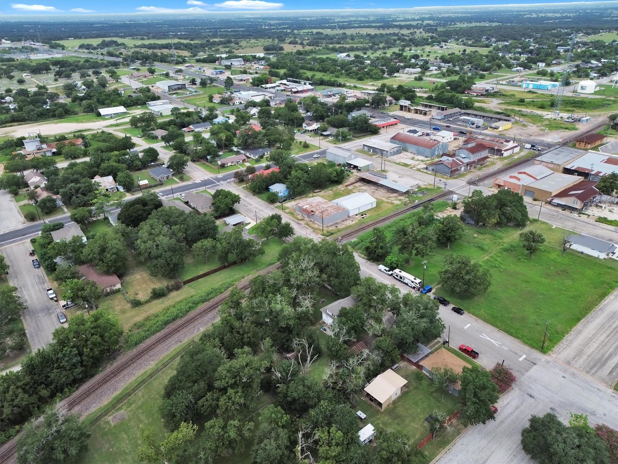 262 W Richmond St Property Photo 31