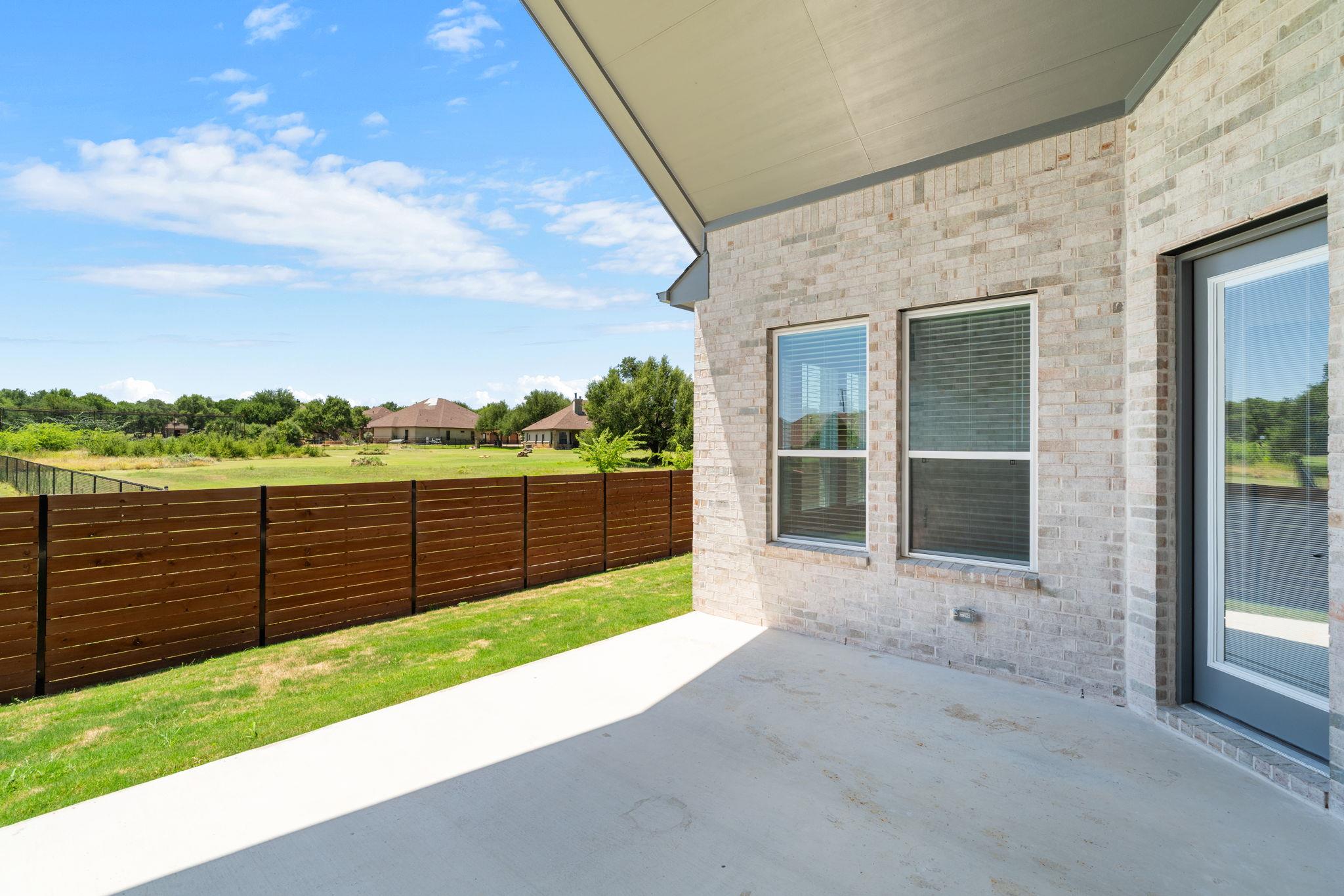 1013 Painted Horse Dr Property Photo 37