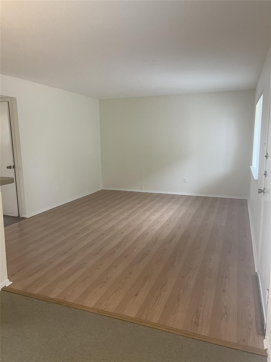 1501 W North Loop Blvd #106 Property Photo 4