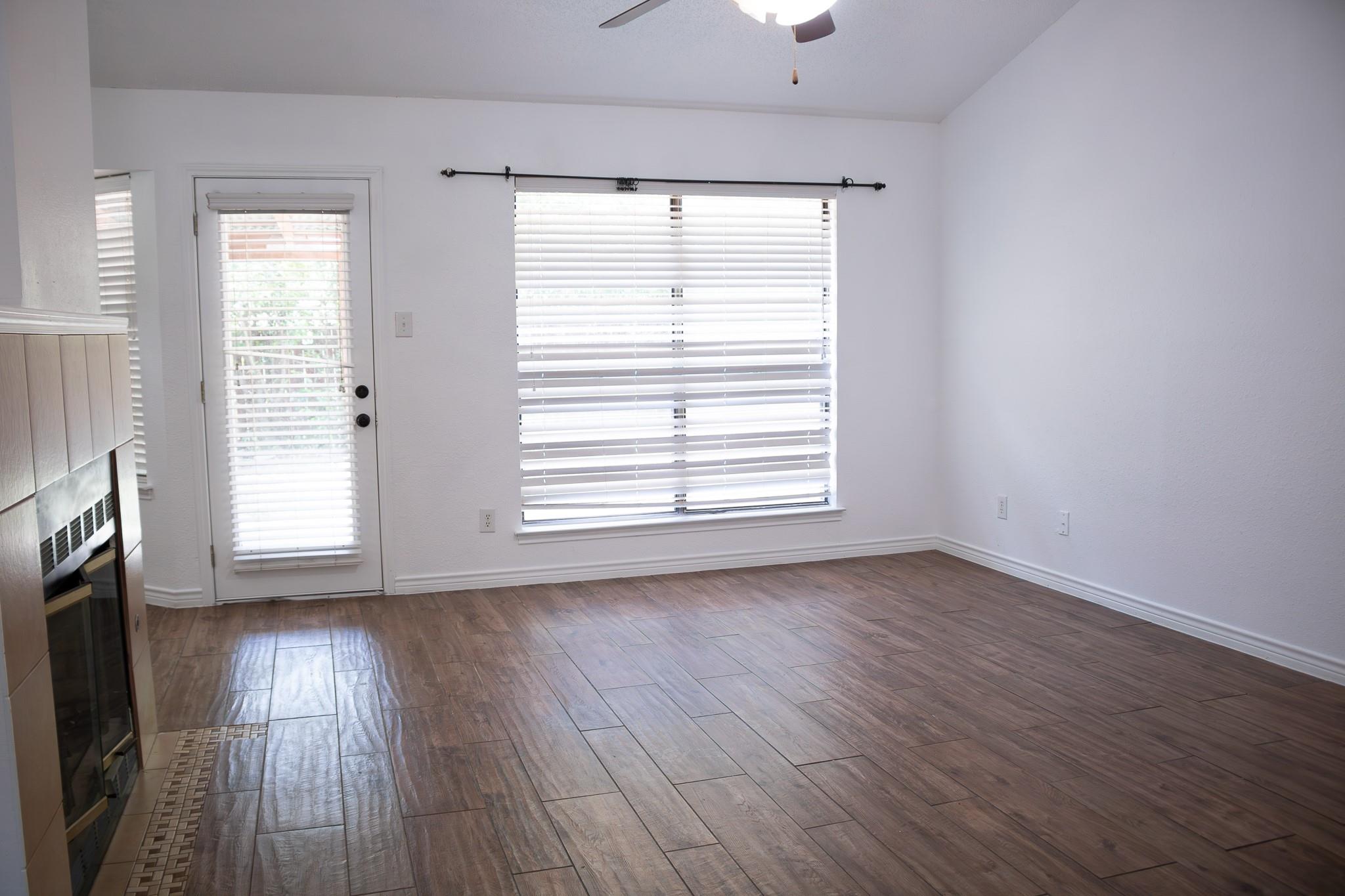 2013 Yaupon Trl Property Photo 4