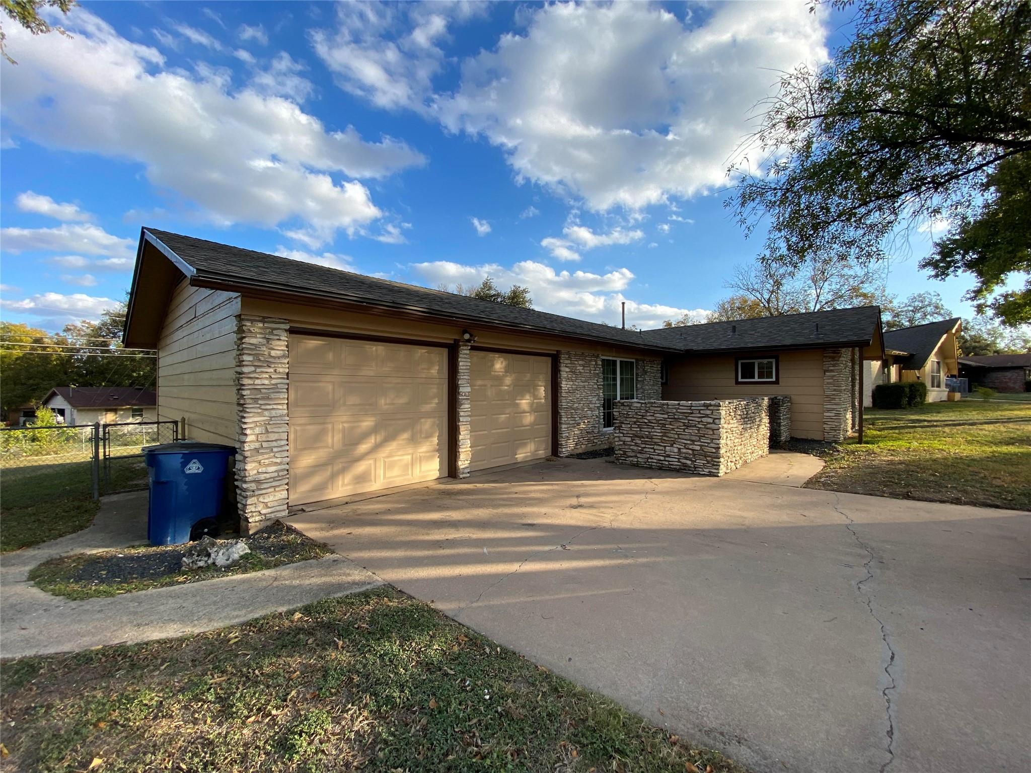 8515 Burrell Dr Property Photo 1